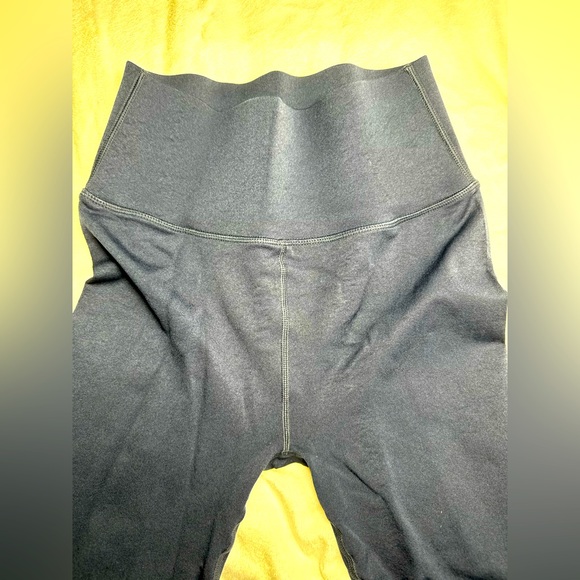 Fabletics High-Waisted SculptKnit® Dot Legging Size L - Picture 6 of 9